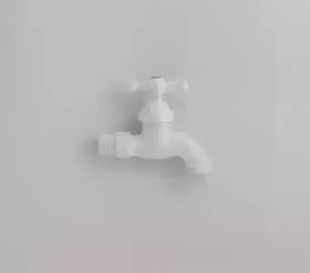 Llave manguera plastica blanca